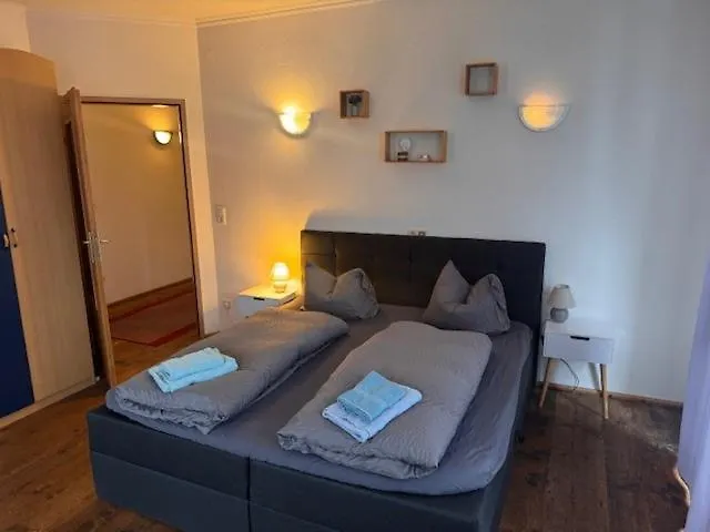 Blue Sky Mit Gemeinschaftsbadezimmer *